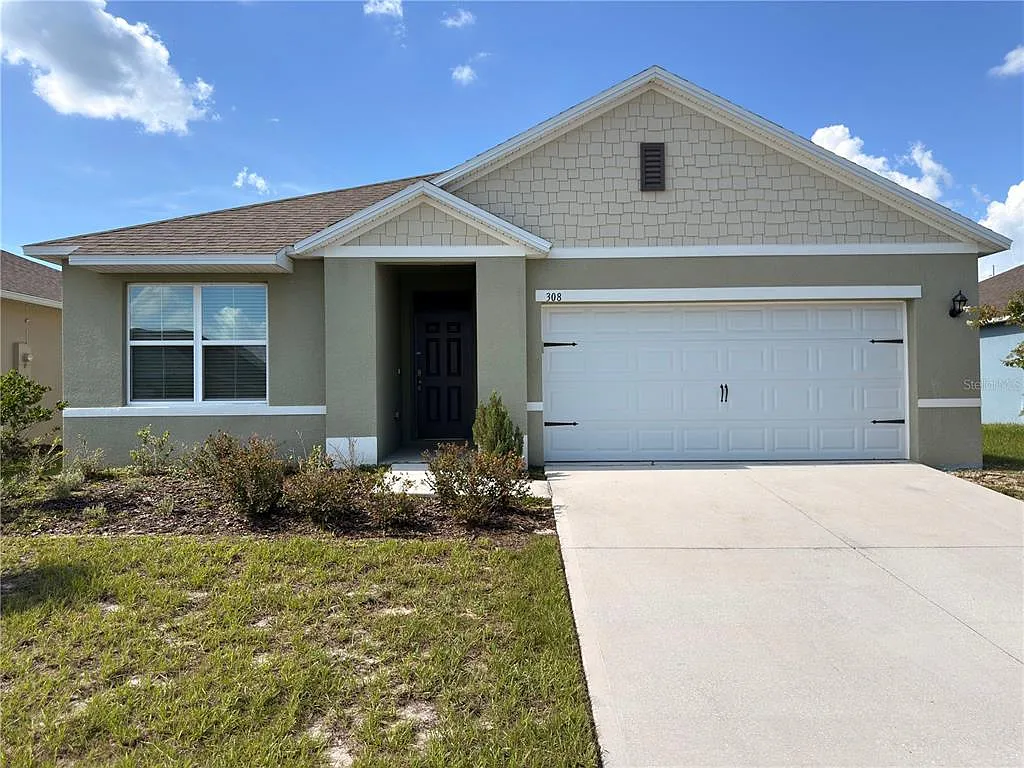 3 bed, 2.0 bath, 1690 sqft, $2,100 — Photo 2