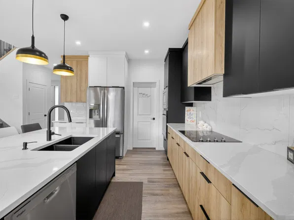 5457 Kootook Rd SW, Edmonton, AB T6W 2Z5