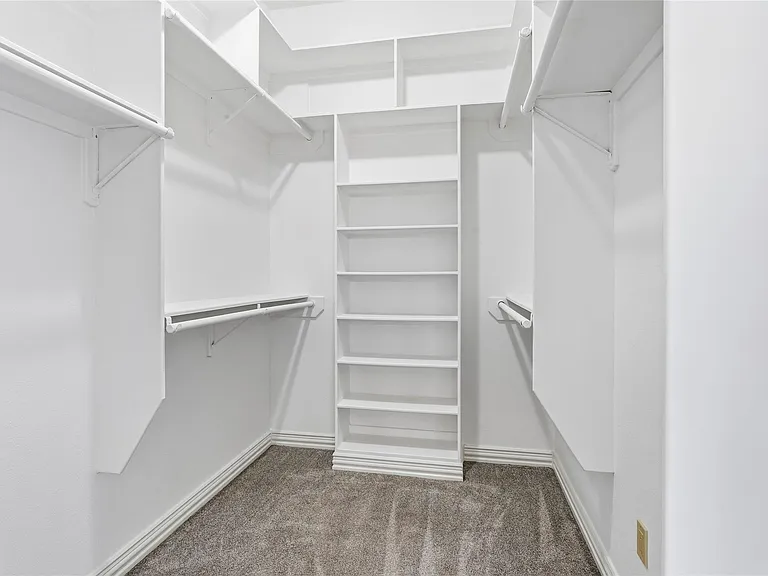 2535 Broadway St — Photo 20