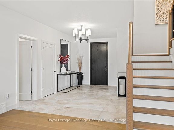 4th image of 956 Bogdanovic Way