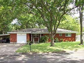 1st image of 8914 Fox Hollow Dr
