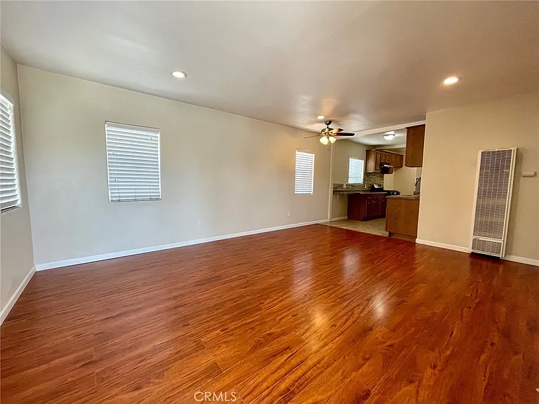 15142 Georgia Ave — Photo 12