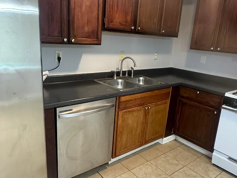 3904 Conley Downs Ln — Photo 3
