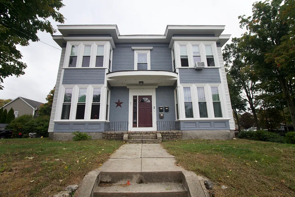 Spacious 3-Bed Unit in Merrimac — Photo 1