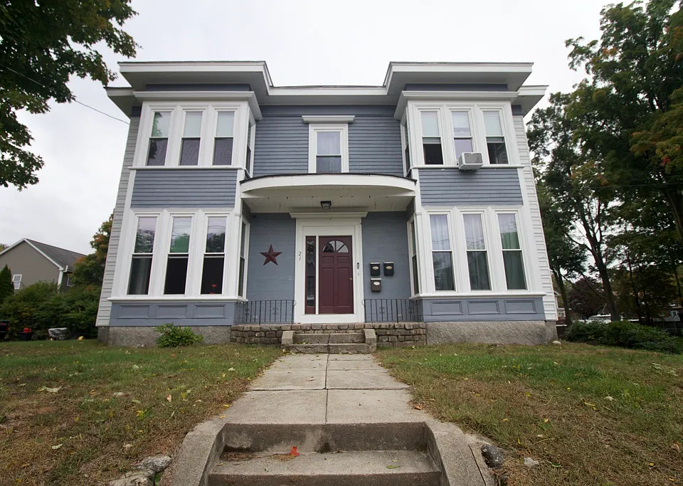 21 Pleasant St #2