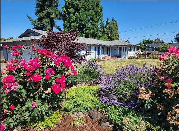 2 bed, 786 sqft, $1,790 — Photo 1