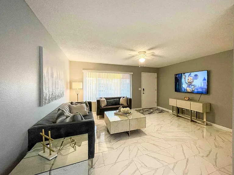 5252 W Lupine Ave — Photo 15