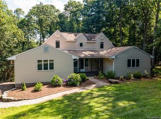 176 Three Mile Rd, Glastonbury, CT 06033