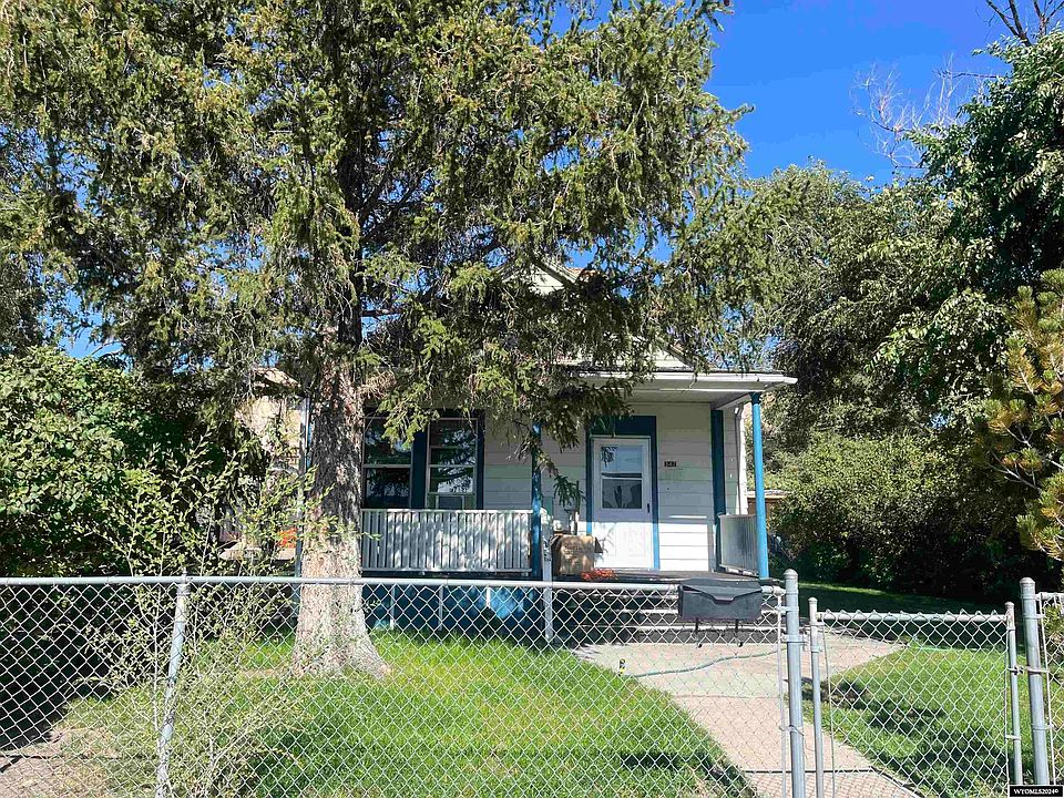 1st image of 342 W Railroad Ave