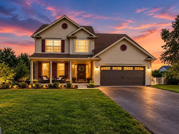 59 Blenheim St, Hanover, PA 17331
