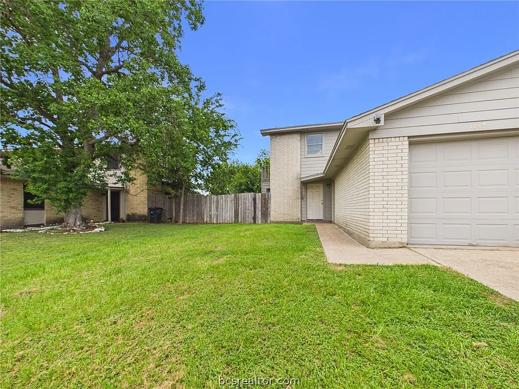 2 bed, 987 sqft, $1,275 — Photo 1