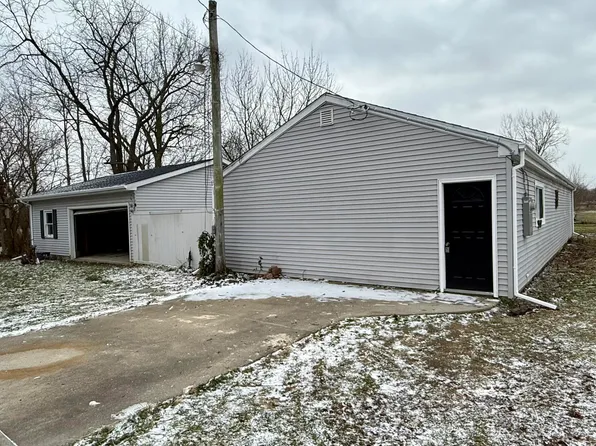524 E Elm St, Deshler, OH 43516