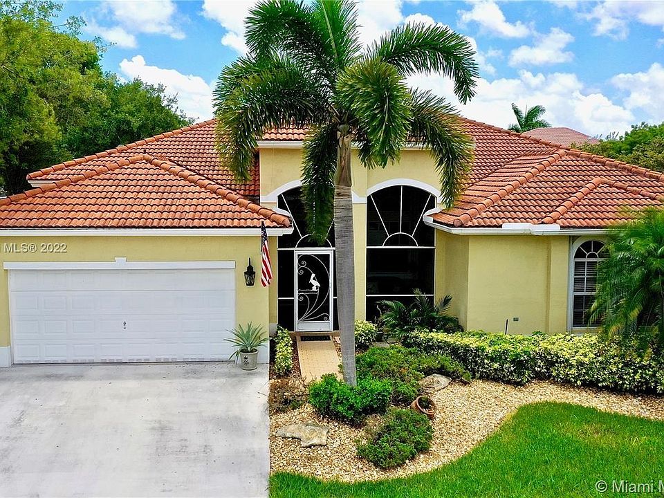 1st image of 2905 Fairways Dr #2905