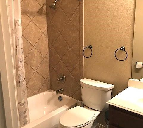 2nd image of 806 Scarlet Oak Ct