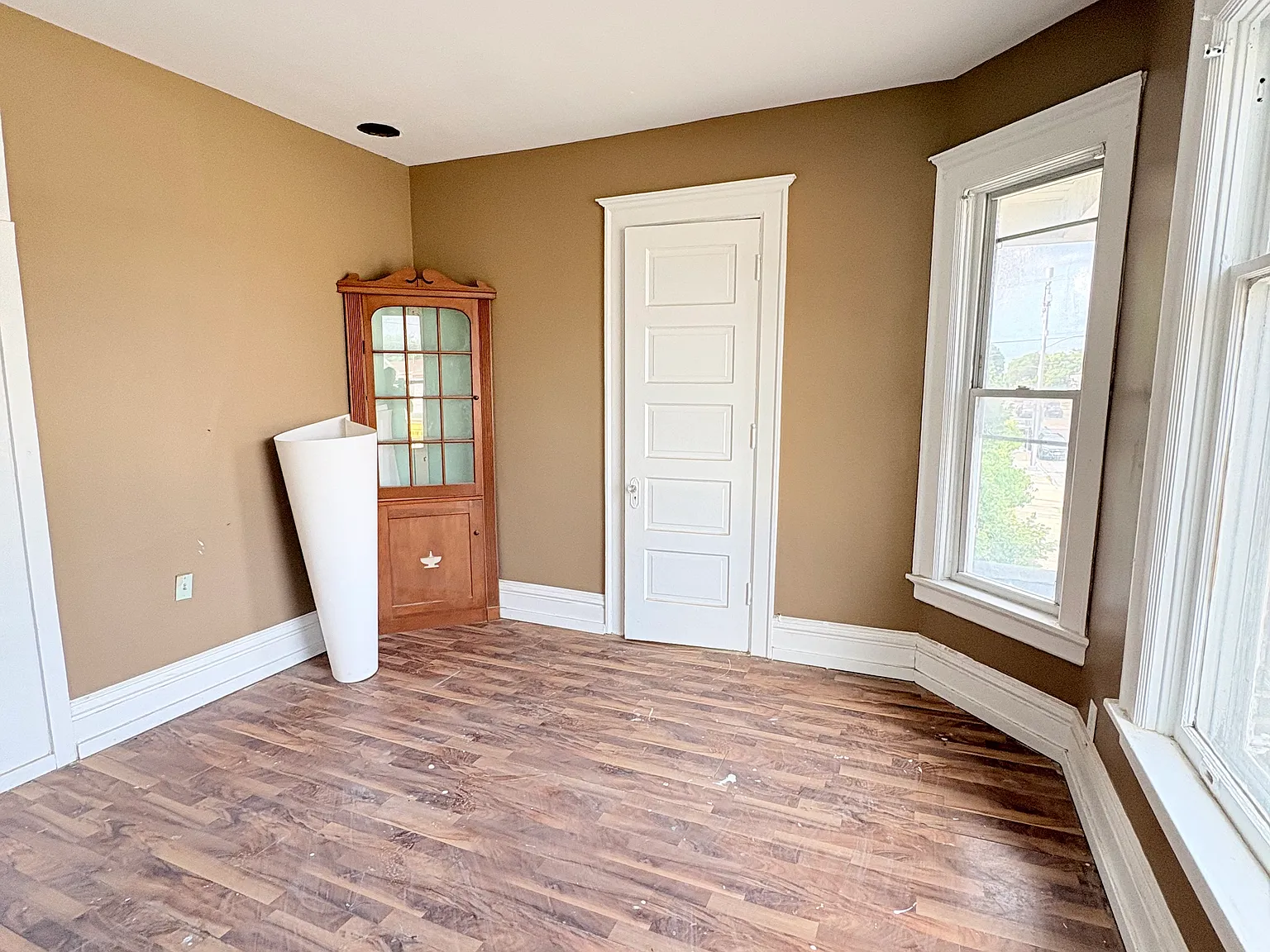 4 bed, 1500 sqft, $1,900 — Photo 3