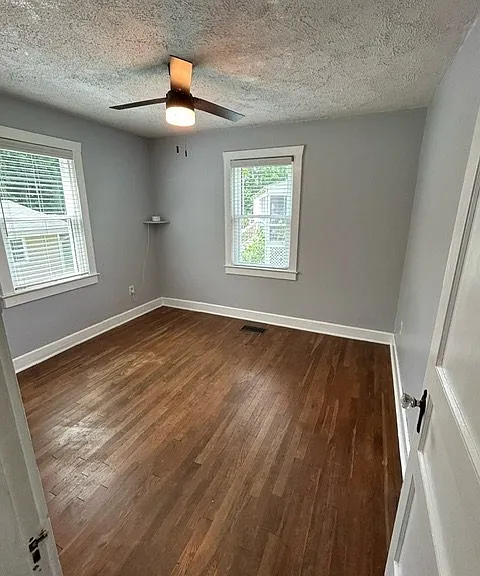 2911 Dobbs Ave — Photo 20