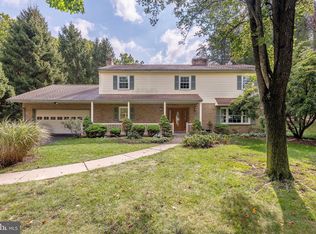 160 Cottage Place Dr, Berkeley Springs, WV 25411