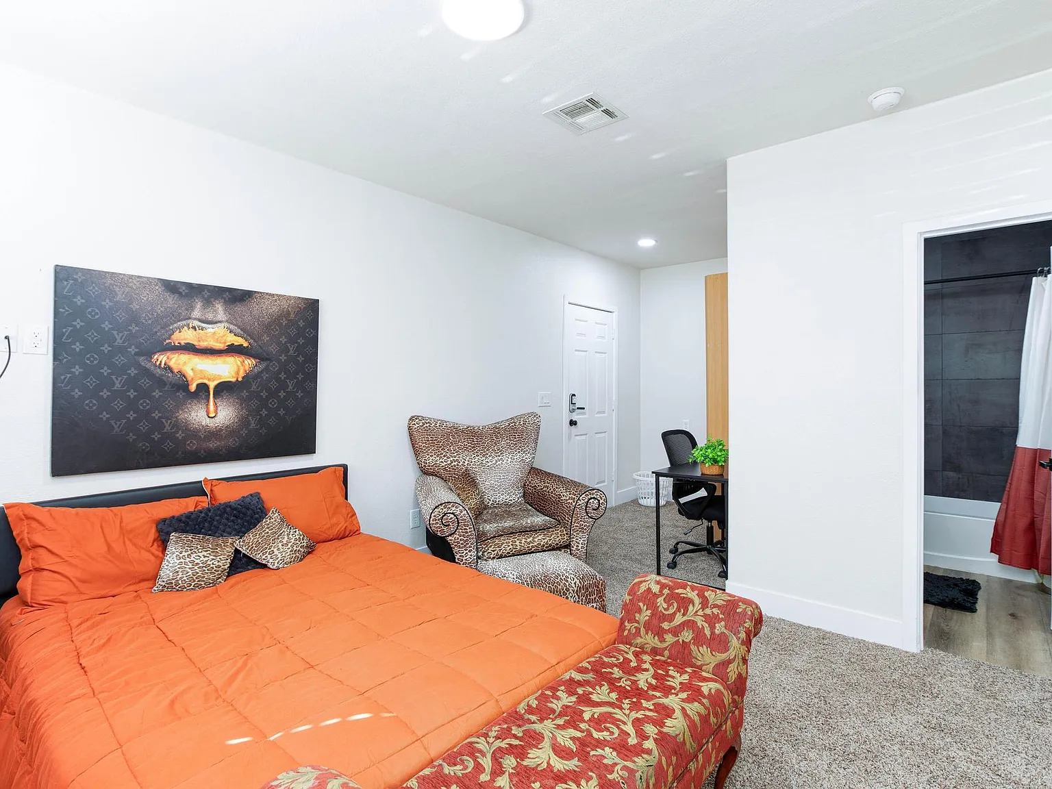 4 bed, 3.0 bath, 1548 sqft, $1,364 — Photo 2