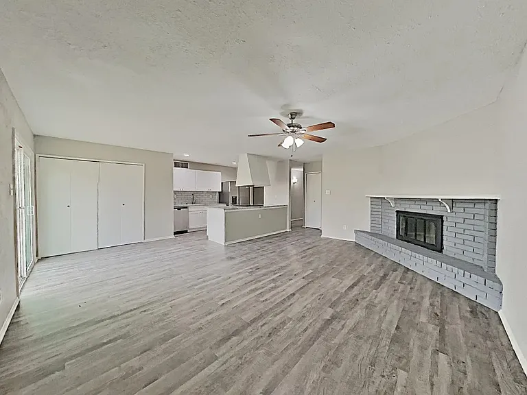 10023 Deer Hollow Dr — Photo 4
