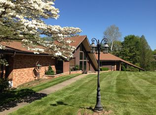 7 Elmwood Park, Saint Charles, MO 63301