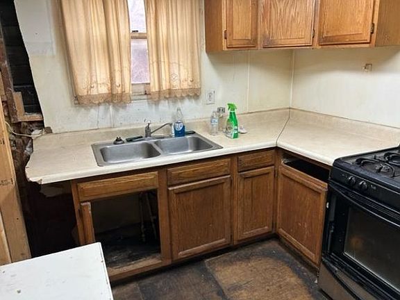 5th image of 1718 Maryland Ave