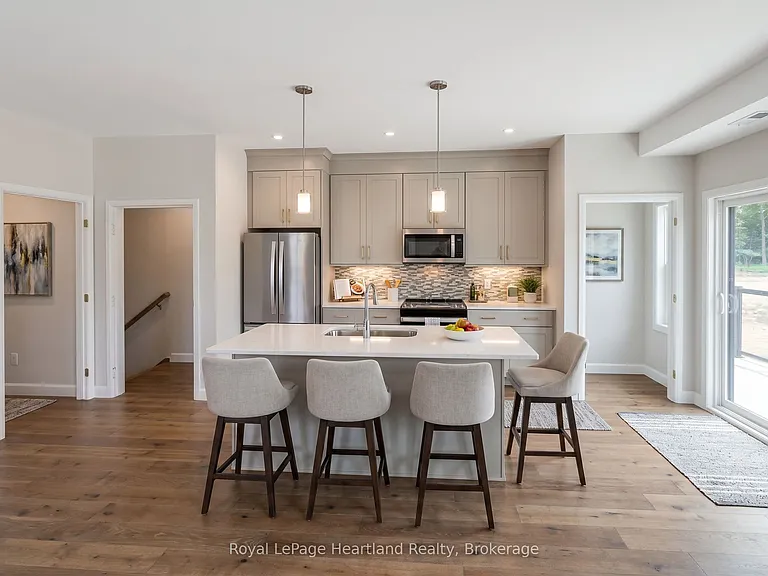 15 Cassidy St #6 — Photo 6