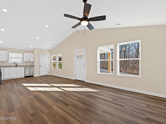 5th image of 1209 Dakota Ave NW