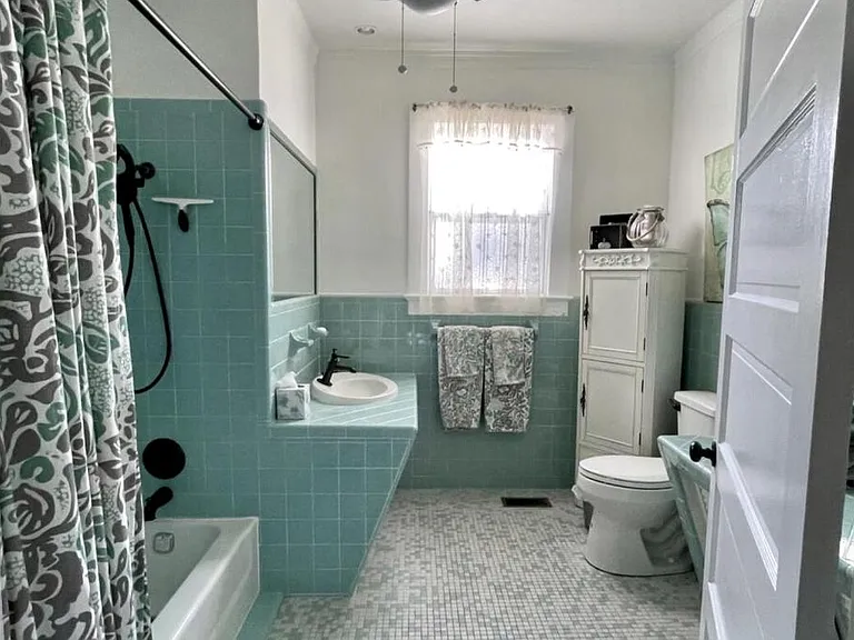 109 Gaston Ave — Photo 13