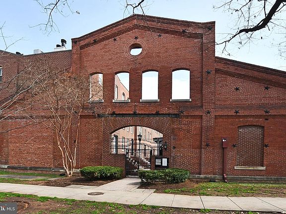 3rd image of 35 14th St NE #35