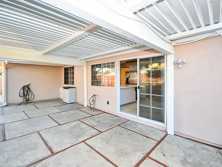 7611 Adelanto Dr — Photo 28