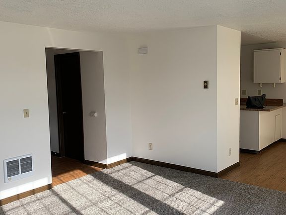 4th image of 129 Cowan Ct #129