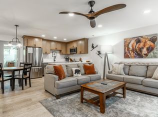 201 Lakeview Blvd #6, Mammoth Lakes, CA 93546