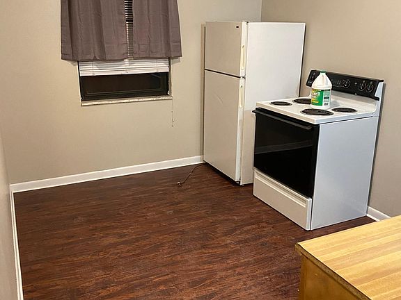 4th image of 38 Glenmore Ave APT 1