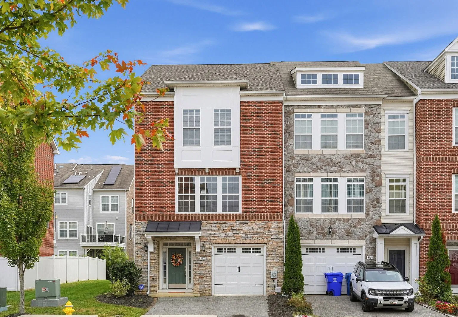 3 bed, 3.0 bath, 2398 sqft, $2,995 — Photo 1