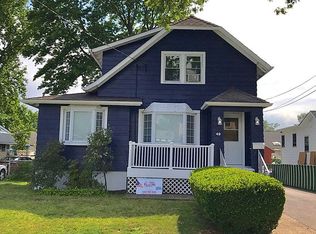 49 Oldis St, Rochelle Park, NJ 07662
