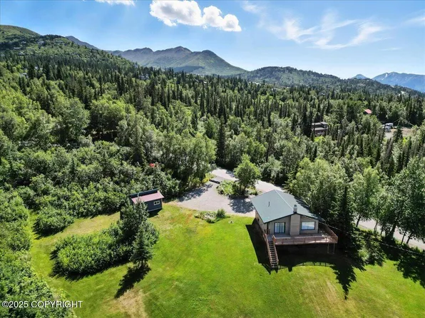 5801 Bluebell Dr, Anchorage, AK 99516