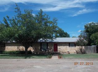 300 S Taylor St, Mc Gregor, TX 76657
