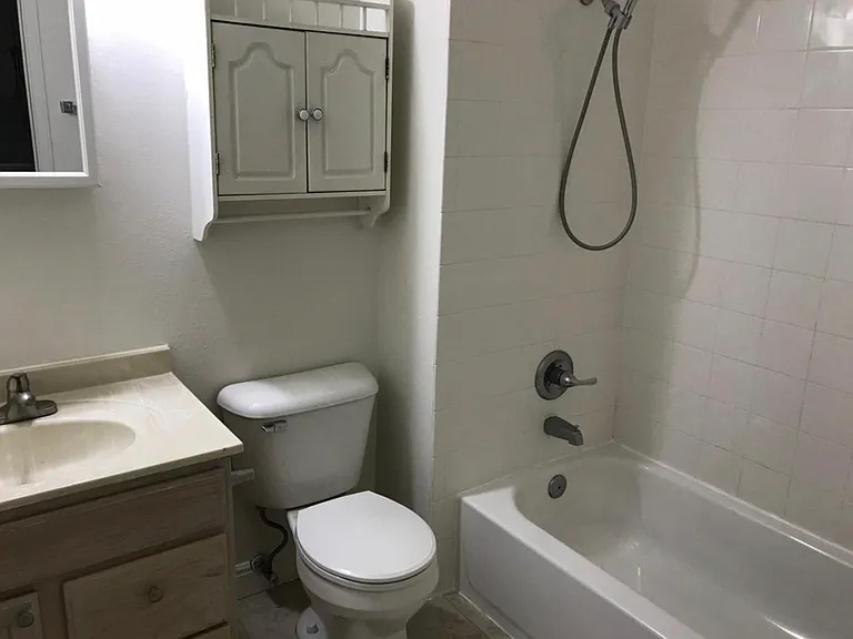 1340 Fresno Ct — Photo 1