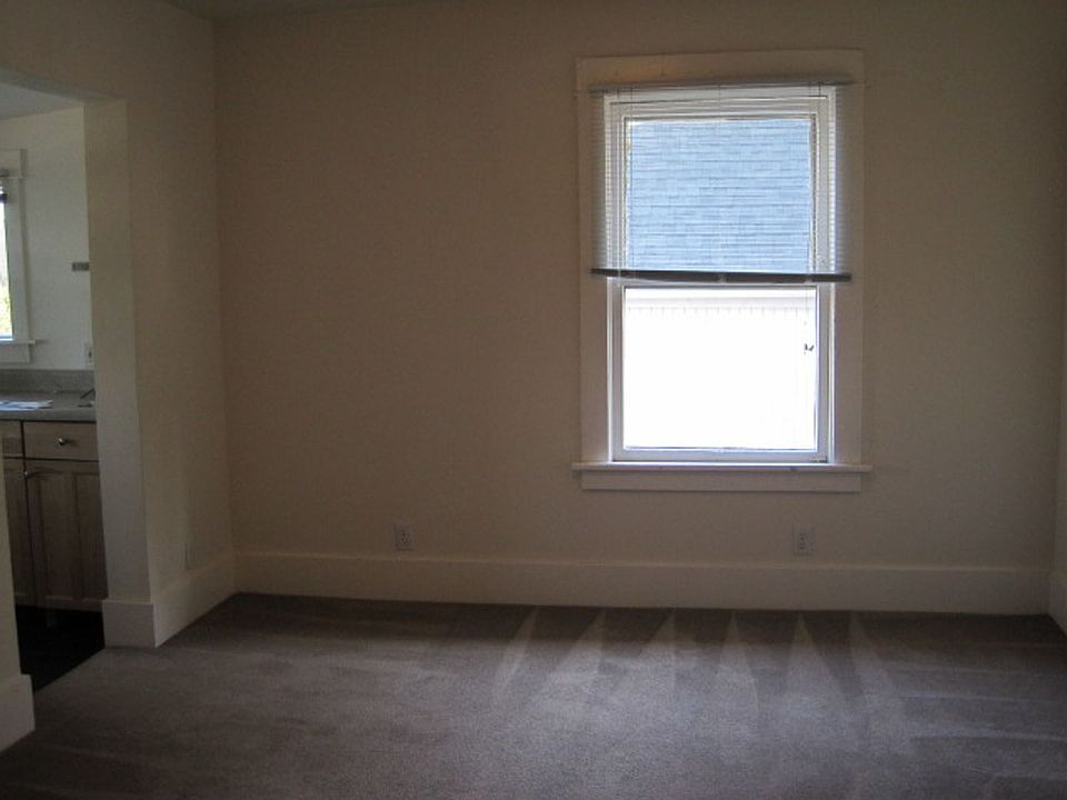 1st image of 4736 18th Ave NE #3-D