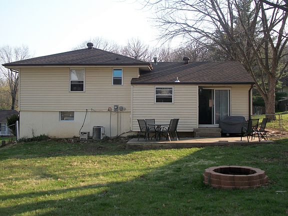 Back yard w/ fire pit