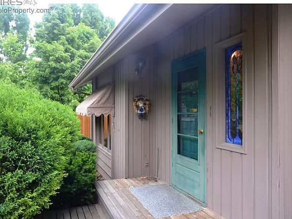 Private Entrance