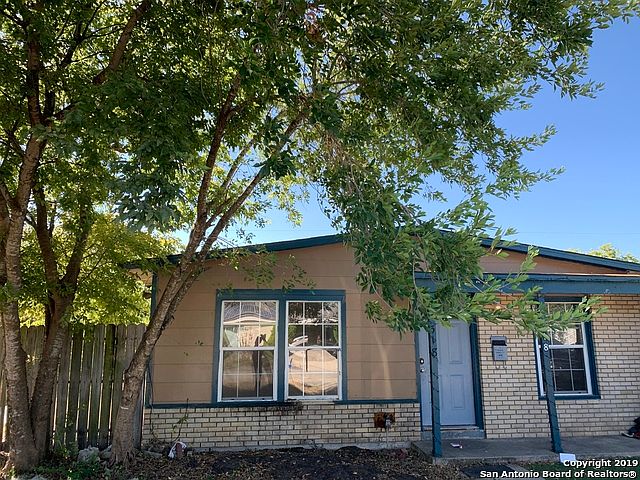 2nd image of 318 Langford Pl