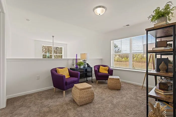3 bed, 2.5 bath, 1707 sqft, $1,999 — Photo 2