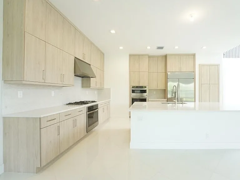9099 Silver Marsh Ln — Photo 8