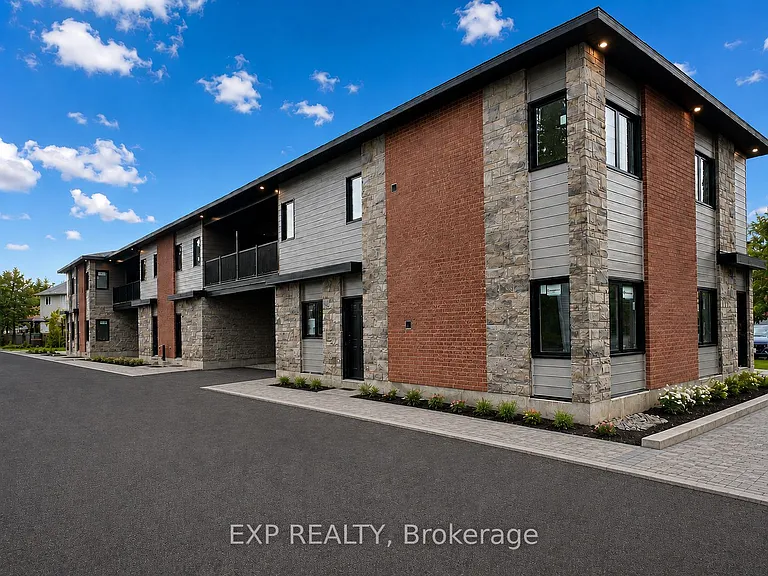 1089 Notre Dame St #4 — Photo 1