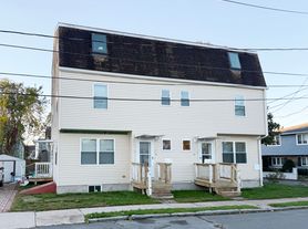 25 Collins St, Peabody, MA