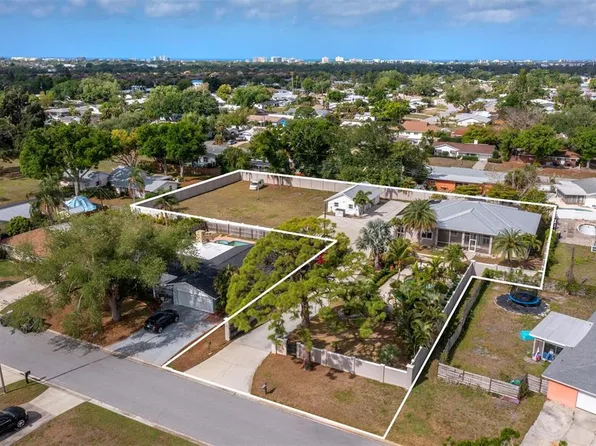 5618 Britannia Dr, Sarasota, FL 34231