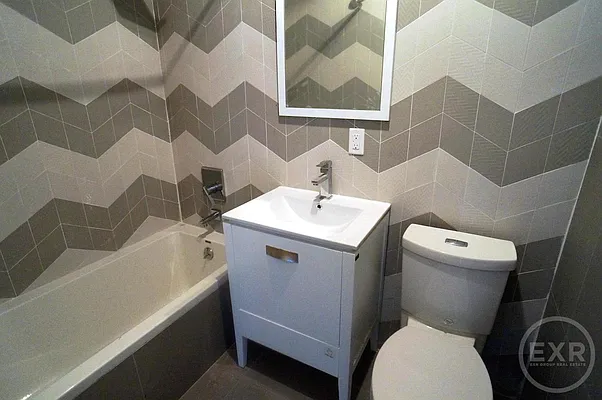 Rented by EXR | media 77