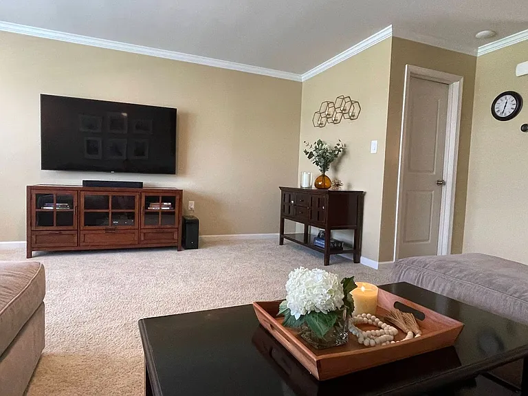 615 Keswick Ct — Photo 7