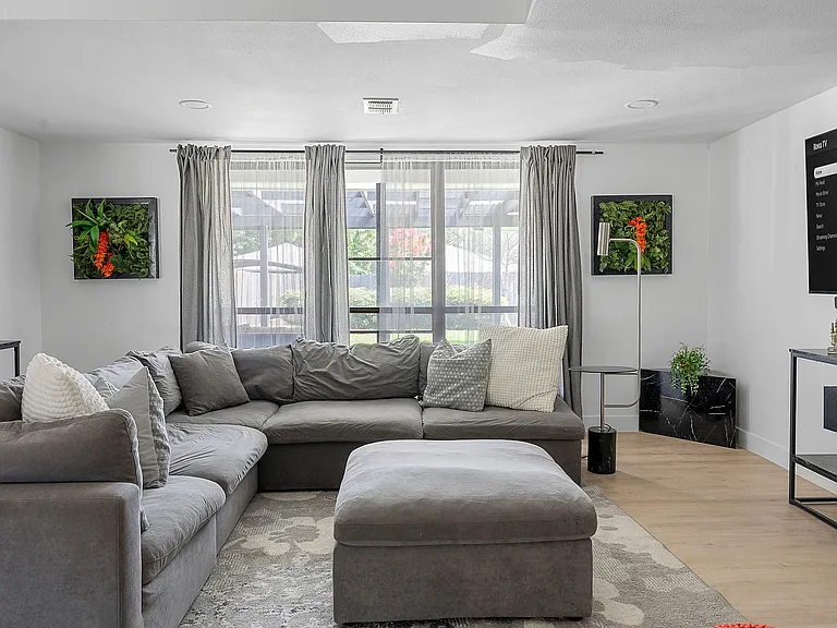 2521 Delmar Dr — Photo 54